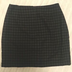 Old Navy Wool Blend Mini Skirt - Size 4